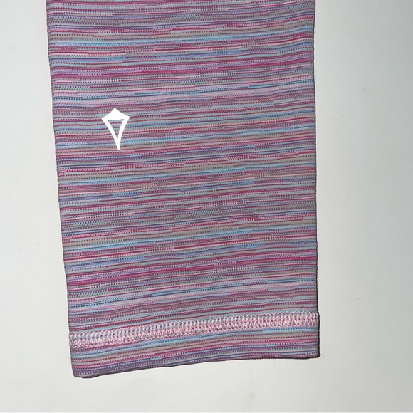 Ivivva Pink Stripe Crops - Picture 5 of 5